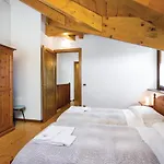 Casa Cuc 4 *
